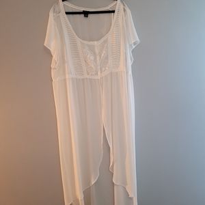 GUC torrid size 4 white sheer hi-lo
